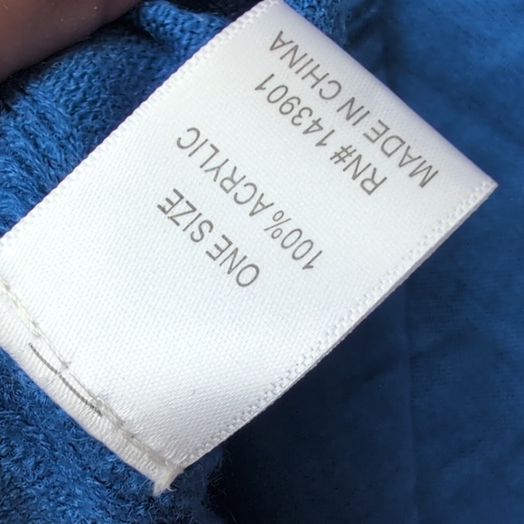 Coco + Carmen Lightweight Bluw Poncho - Picture 6 of 6